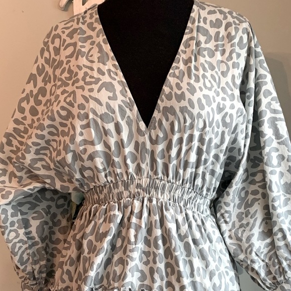 Sage Green Balloon Sleeve Ruffled Leopard Print Dress Size Small - Picture 3 of 12